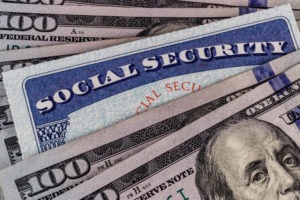 how much can i earn a month while on social security benefits
